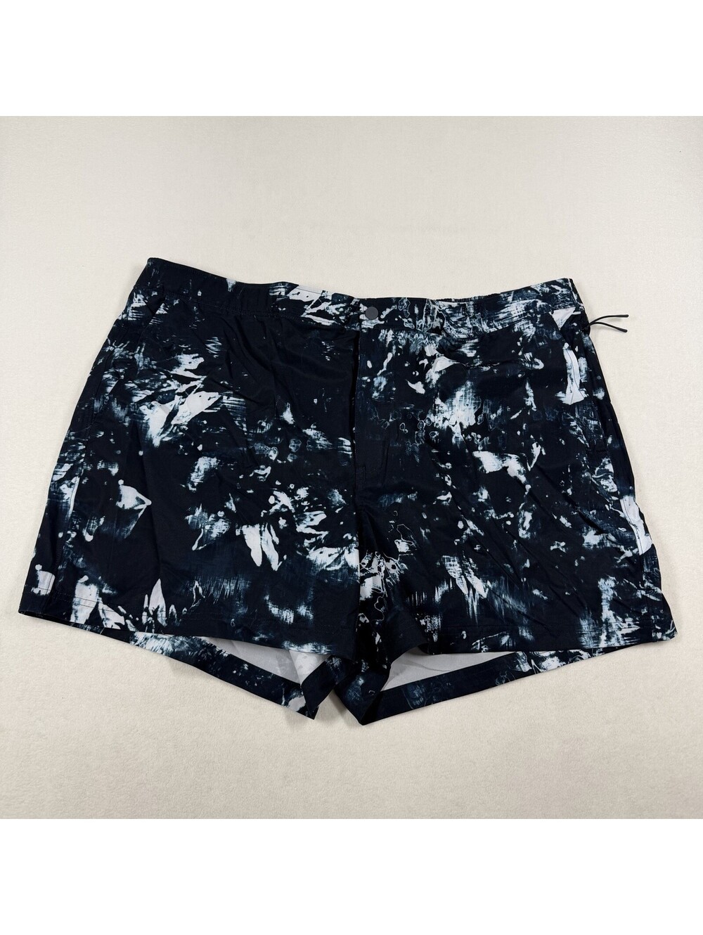 NWT VRST Men's 5" Resort Shorts in Indigo Craft Size 2XL Slim Fit